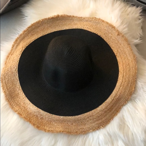 BCBG Beach Hat - Picture 2 of 2